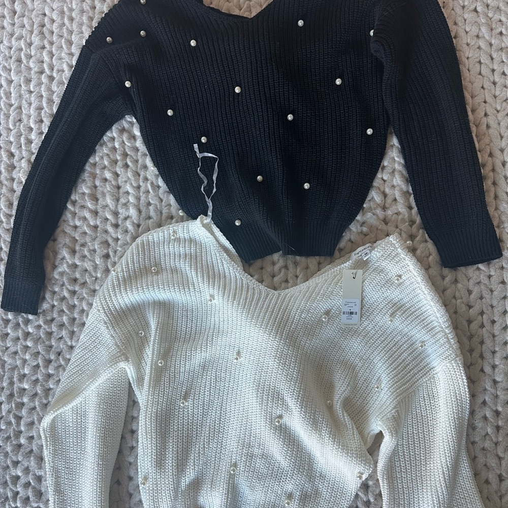 2 Pearl Sweaters Black and White Two Tie Knot Back sweaters knit sweater